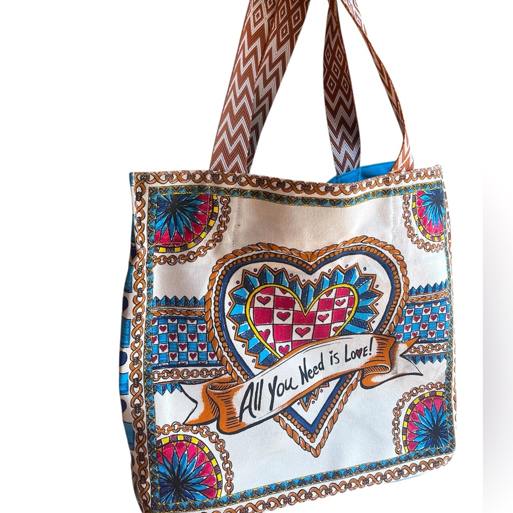 Sturdy Canvas Brighton Cream/Blue/Red/Gold Artisanal Tote Bag with Heart Pattern